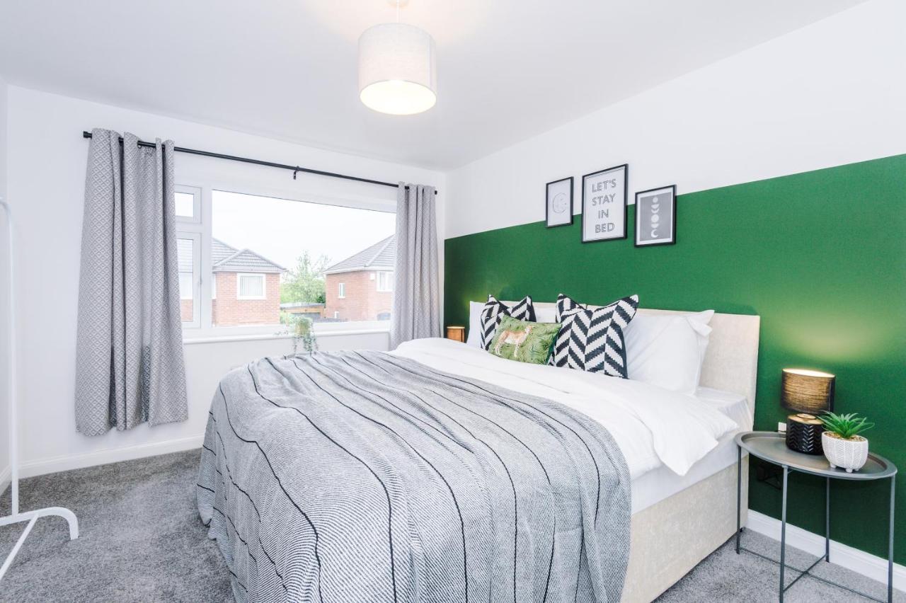 Welcoming 3 Bed Home, 10 Mins From Chester Races And Zoo Saughall Kültér fotó