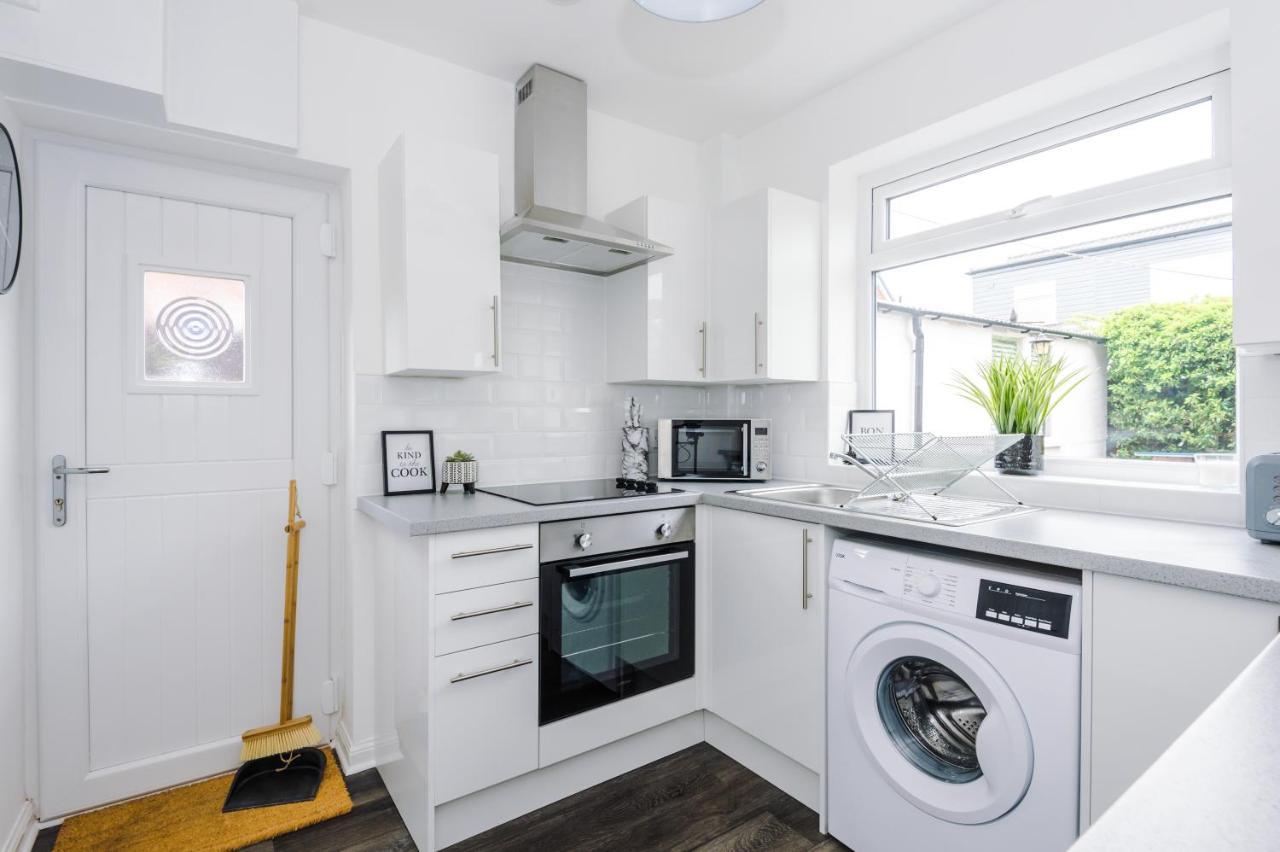 Welcoming 3 Bed Home, 10 Mins From Chester Races And Zoo Saughall Kültér fotó