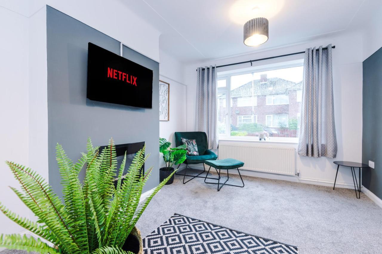 Welcoming 3 Bed Home, 10 Mins From Chester Races And Zoo Saughall Kültér fotó