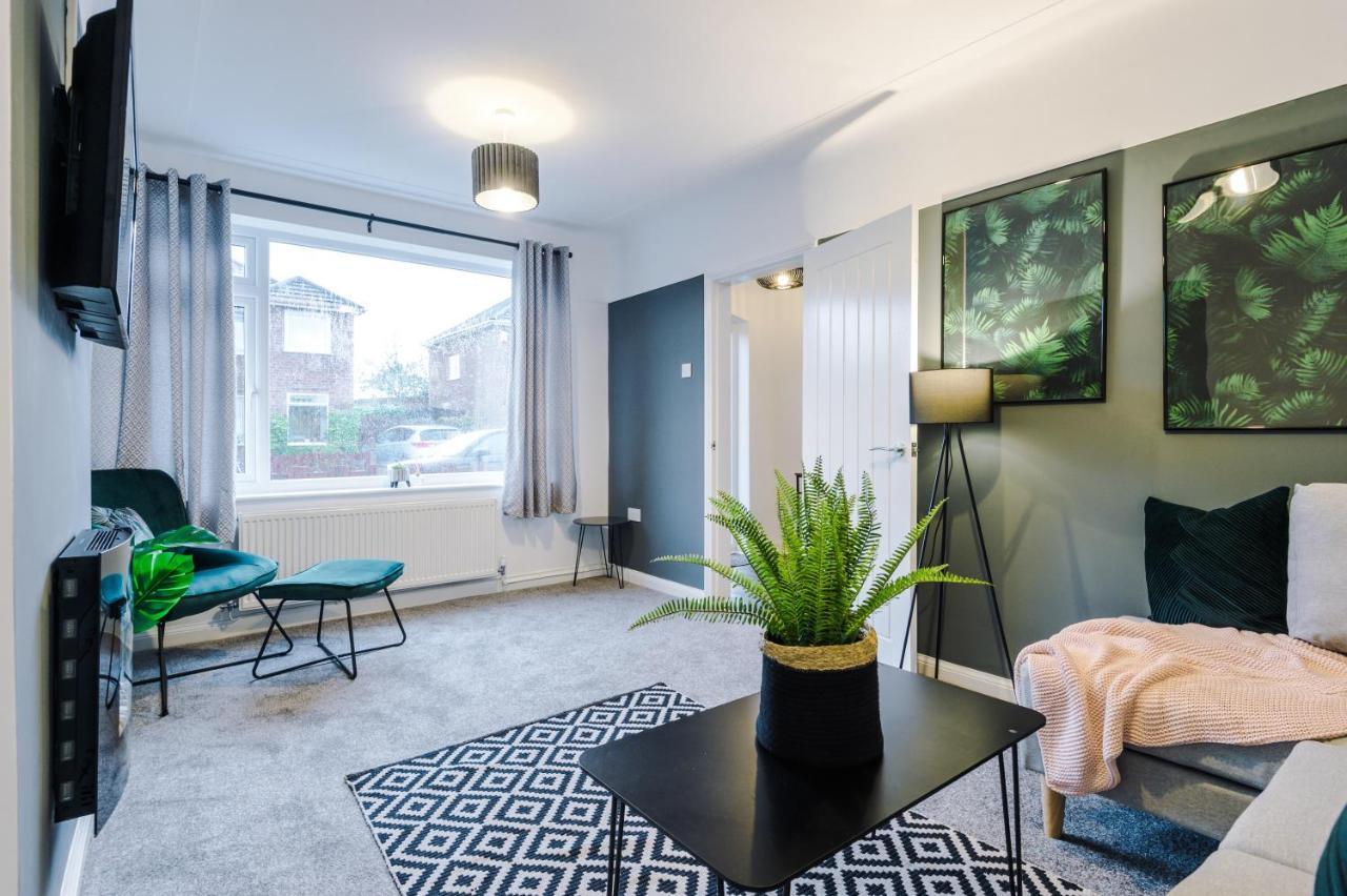Welcoming 3 Bed Home, 10 Mins From Chester Races And Zoo Saughall Kültér fotó