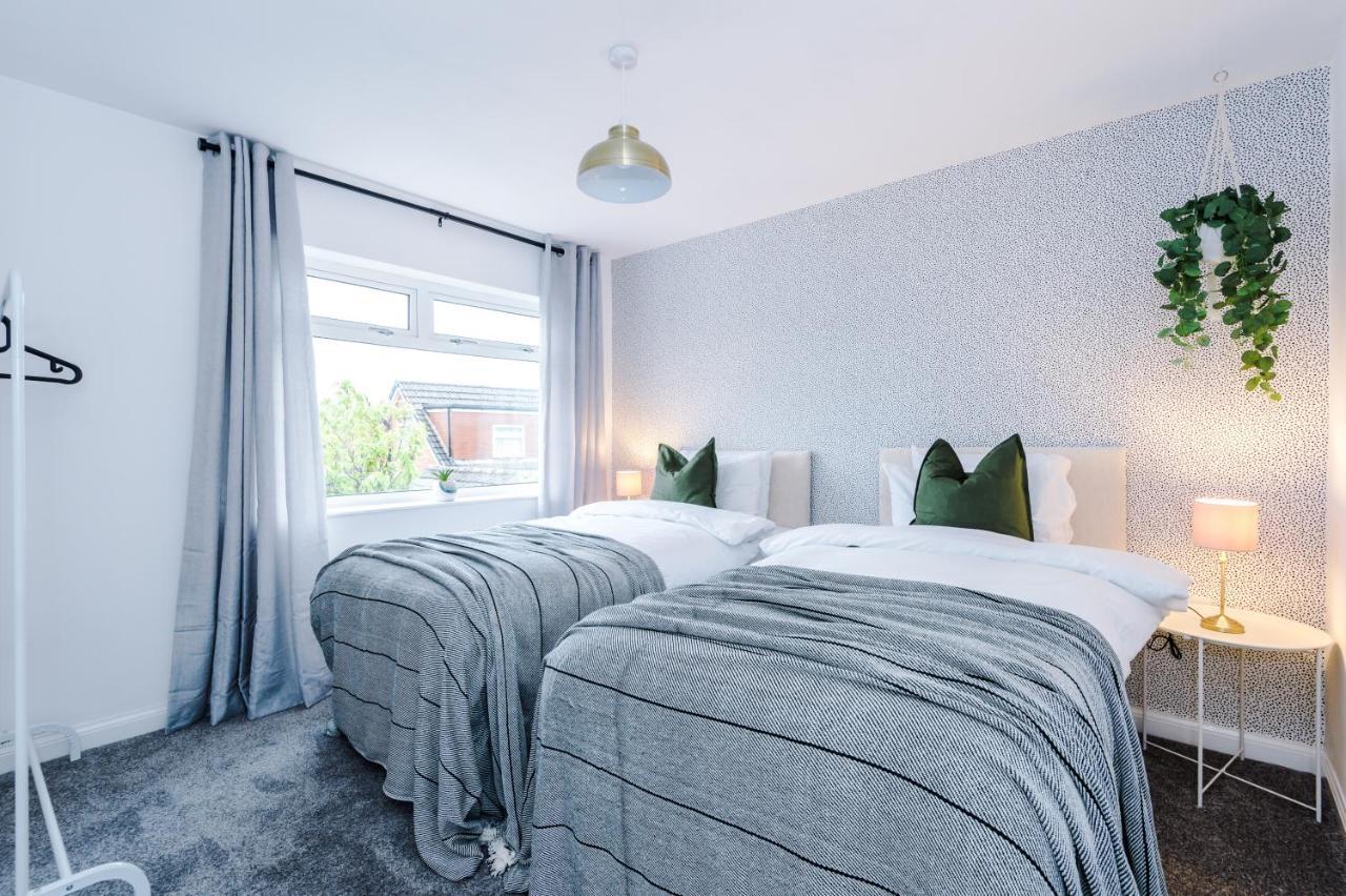 Welcoming 3 Bed Home, 10 Mins From Chester Races And Zoo Saughall Kültér fotó